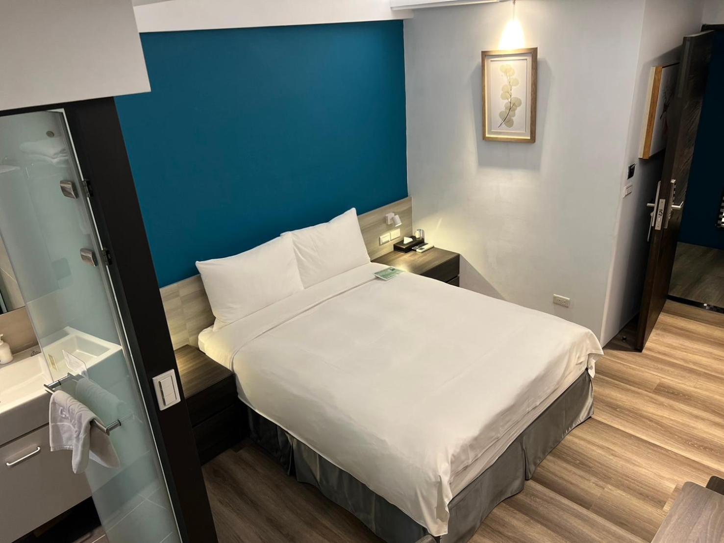 Greenight Hotel Тайчжун Экстерьер фото