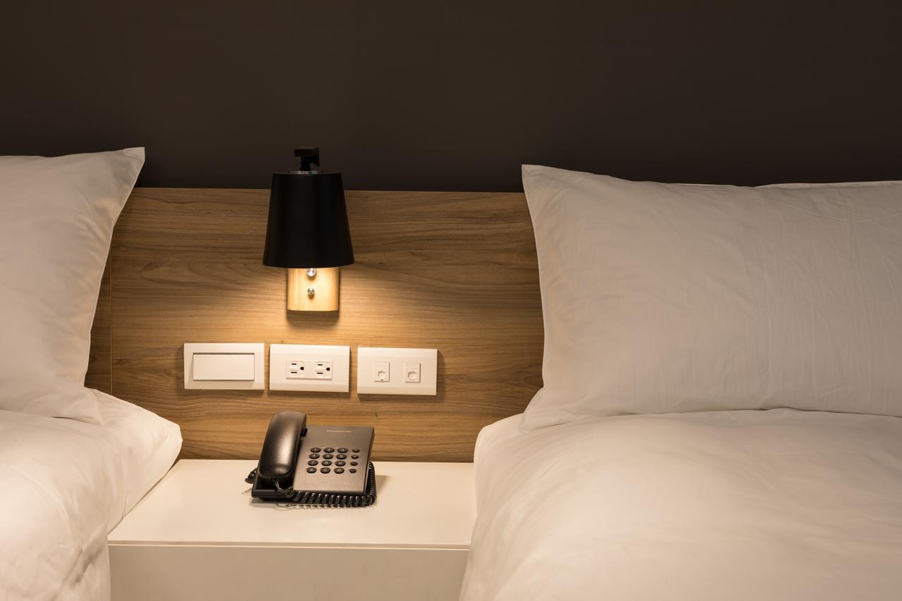 Greenight Hotel Тайчжун Экстерьер фото